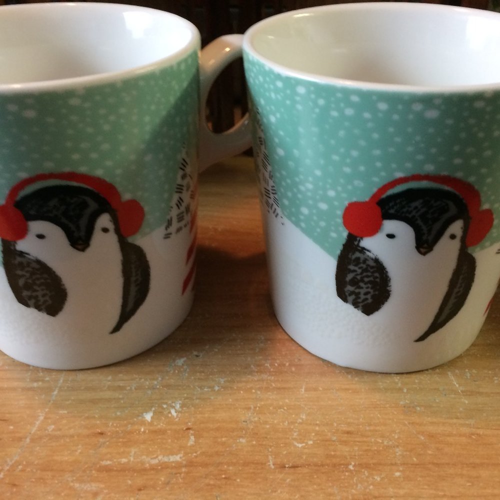 2 Vtg Starbucks Christmas Penguin 10oz Mugs